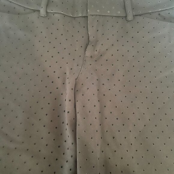 Old Navy Mid Rise Pixie Flock Black Dot Pants, Size 4 - Picture 5 of 7